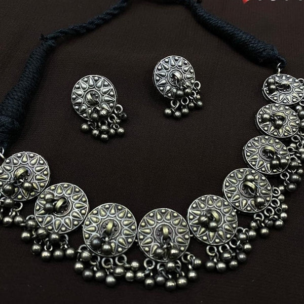 Black Plated Choker With Earrings